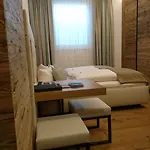 Alpinlounge Rätia Apartment *