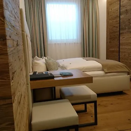 Alpinlounge Rätia Apartment *