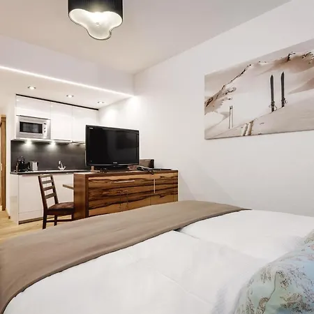 Alpinlounge Raetia Apartman *