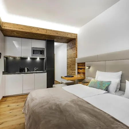 Alpinlounge Rätia *