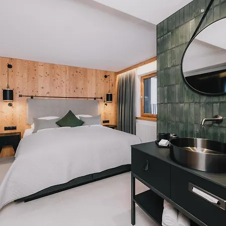 Alpinlounge Raetia Apartment *