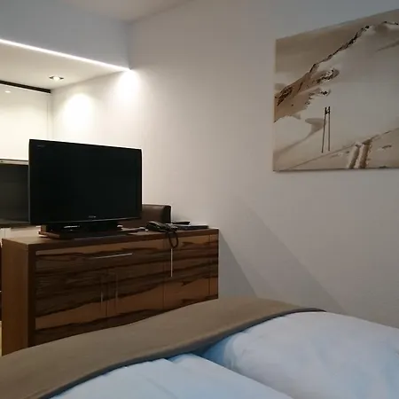 Alpinlounge Raetia Apartment Ischgl